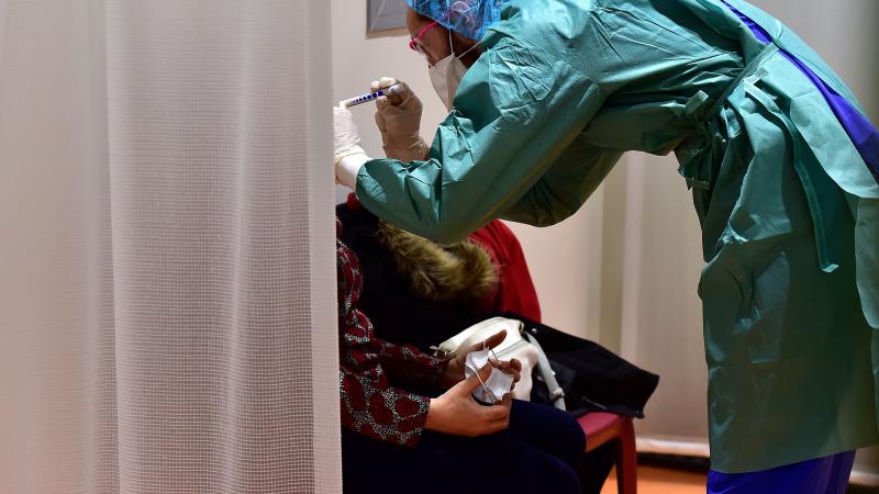 Doctor treating coronavirus patient