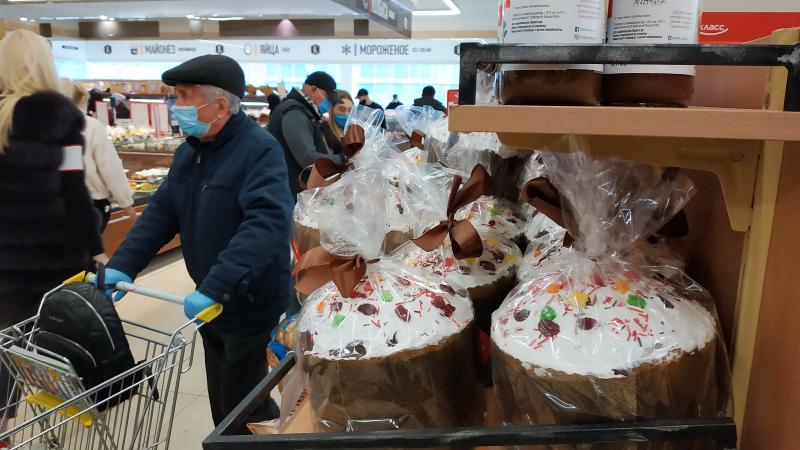 Customers are pictured at the supermarket.