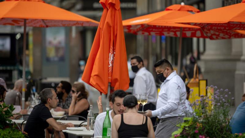 Diners in New York City, July 23