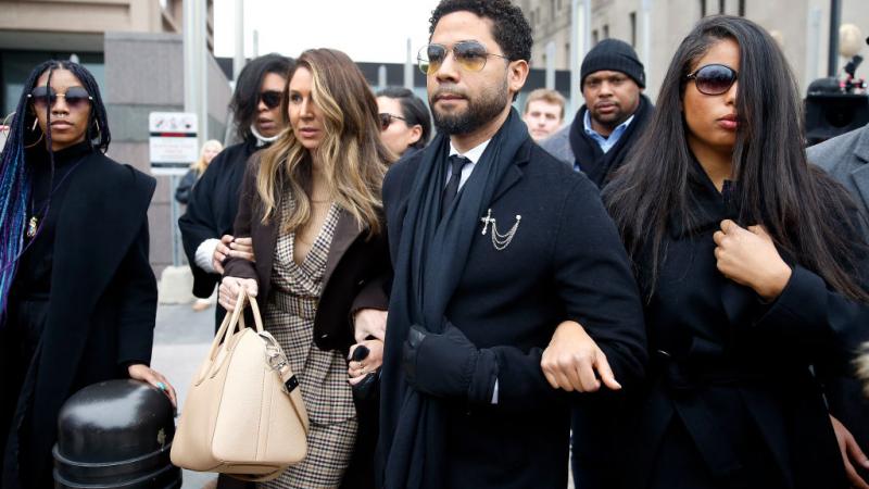 Jussie Smollett leaves court 