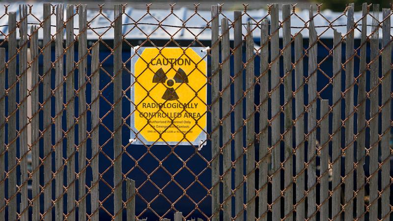 radioactive contamination sign