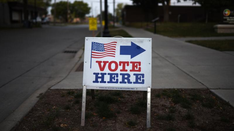 Sign in Minnesota during 2018 Minnesota primary election