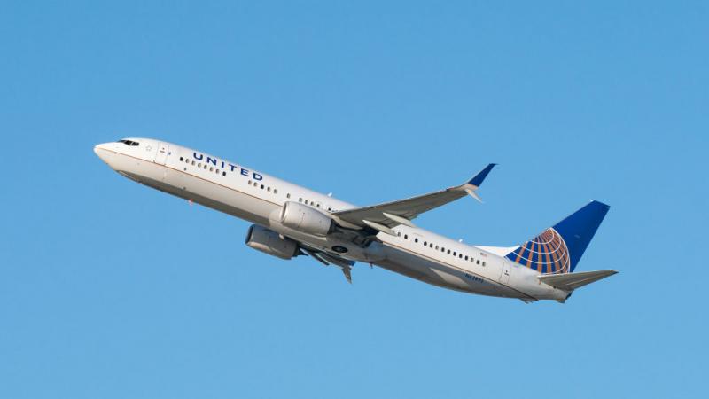 A United airliner