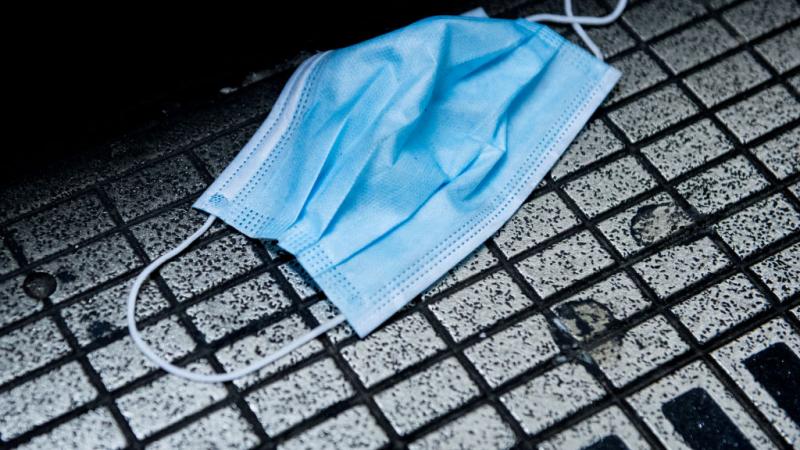 Face mask on the ground in England in 2020