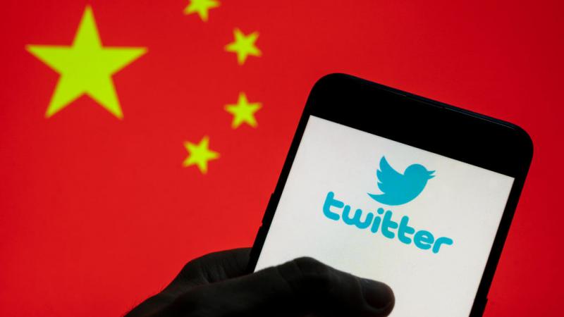 Chinese flag and Twitter