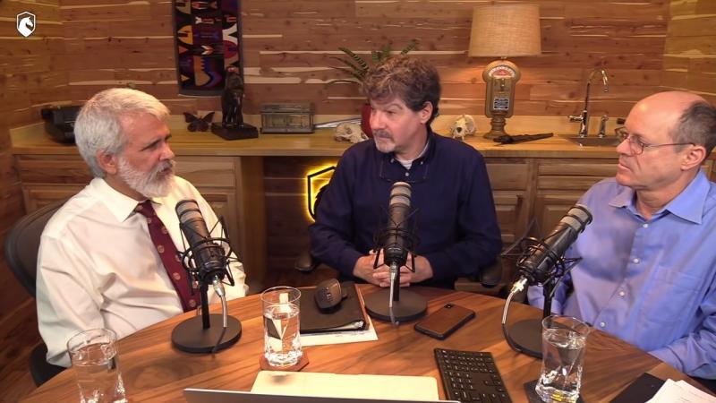 mRNA vaccine pioneer Robert Malone (left) with podcaster Bret Weinstein (middle)