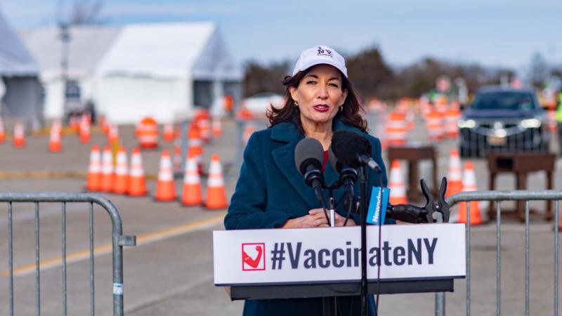 Kathy Hochul at vaccination site