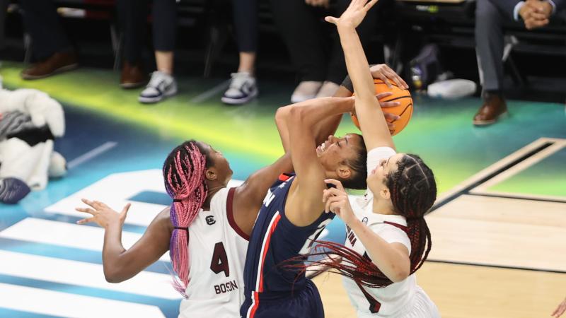 Evina Westbrook #22, Aliyah Boston #4 and Brea Beal #12, NCAA Championship April 3, 2022 in Minneapolis, Minn. 