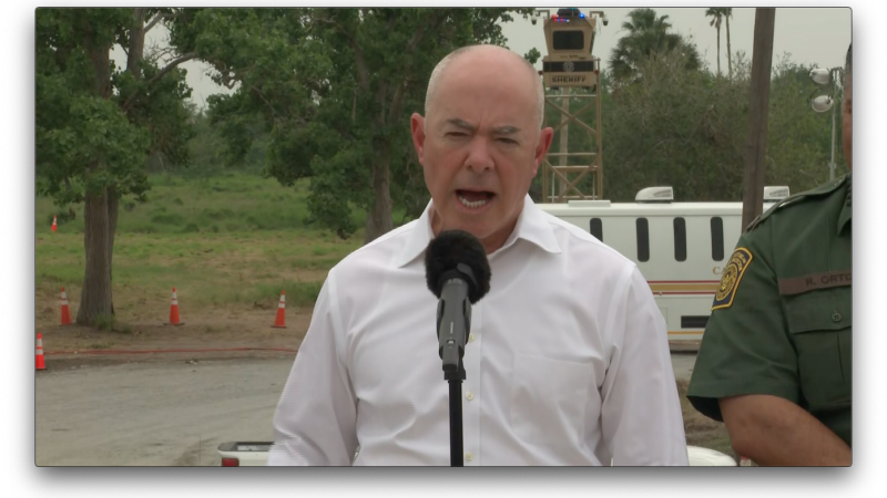 US Homeland Security Secretary acknowledges the challenging situation at the southern border