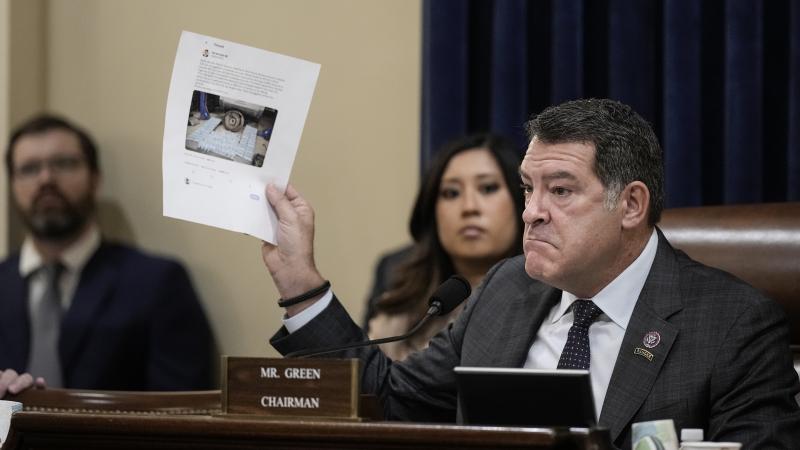 Committee chairman Rep. Mark Green questions ICE on assigning control of facility contracts