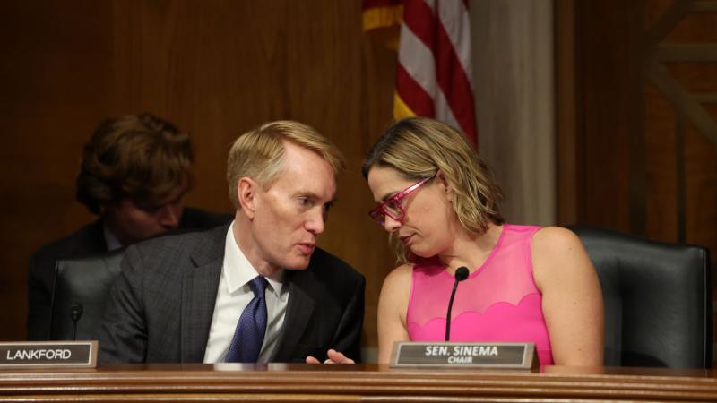 James Lankford, Kyrsten Sinema