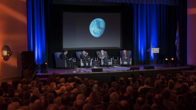 William Anders Earthrise