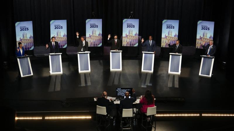 Democratic mayoral candidates gather for debate