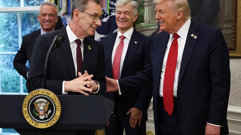 Pfizer CEO Albert Bourla with President Trump in White House