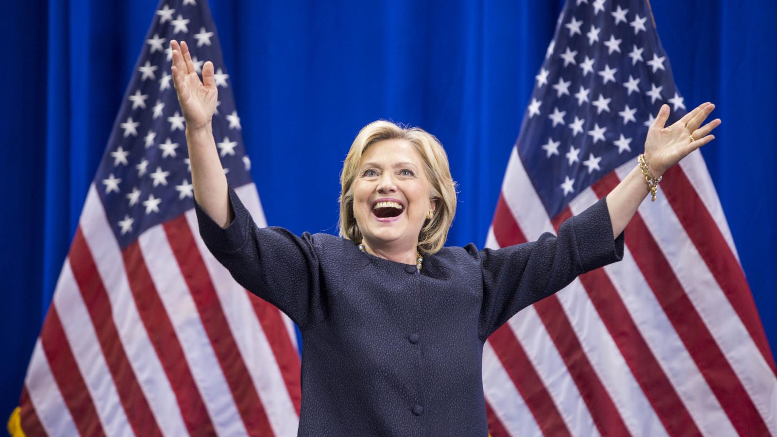HillaryClintonFlags