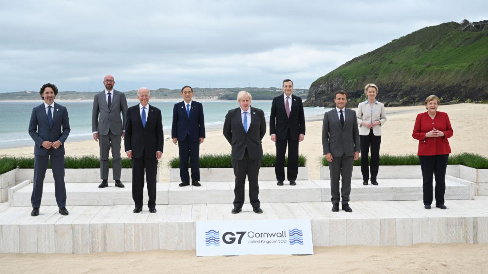 World leaders at G7 summit, UK.