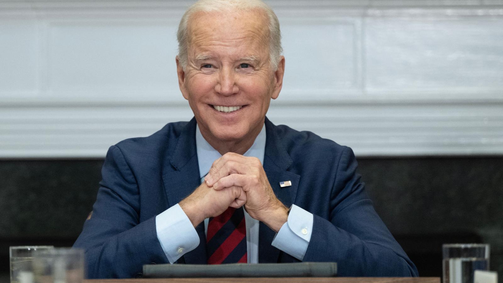 Joe Biden poses for photo