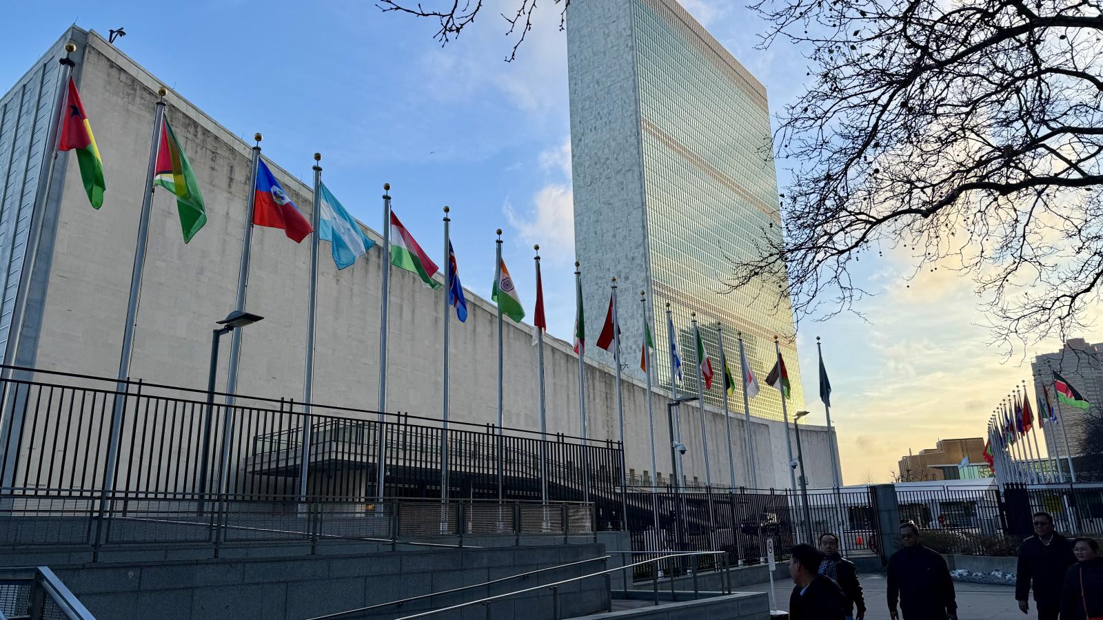 UN